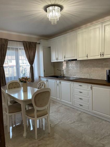 Duplex cu 4 camere cu Teren 175 Mp în Florești