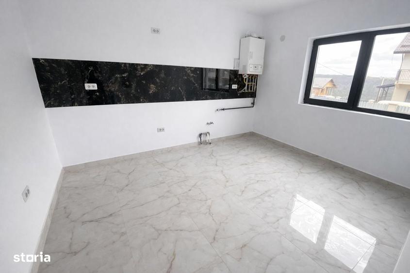 Casă cu 4 camere în Central