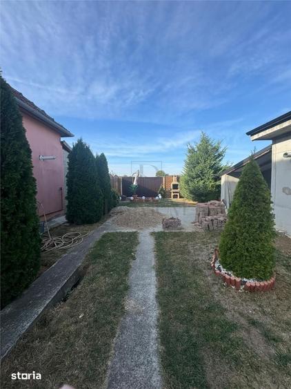 Casă cu 5 camere cu Teren 1500 Mp în Moșnița Nouă