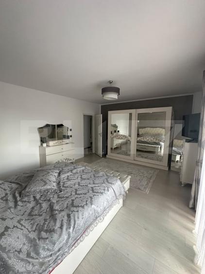 Apartament cu 4 camere decomandat, mobilat în Sud