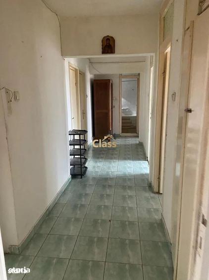 Apartament cu 3 camere decomandat în Aurel Vlaicu