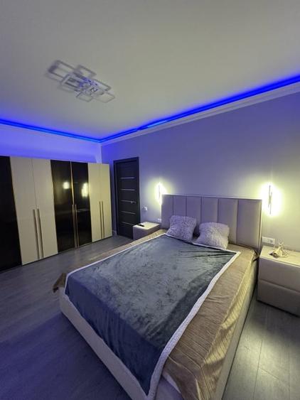 Apartament cu 3 camere semidecomandat, mobilat în Florești — fotografia 3