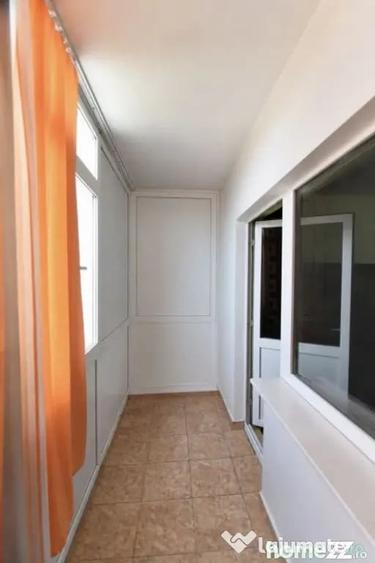 Apartament cu 3 camere decomandat în Prundu