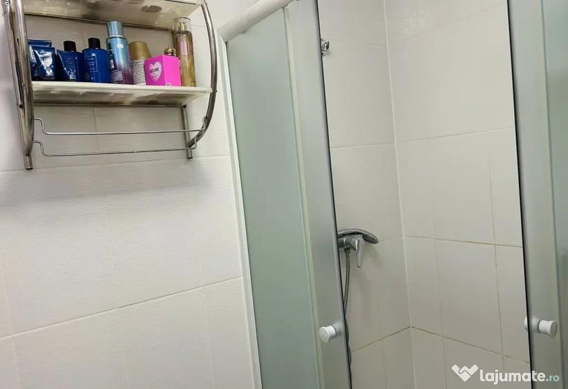 Garsonieră semidecomandată în Titan