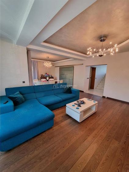 Casă cu Teren 1659 Mp în Central