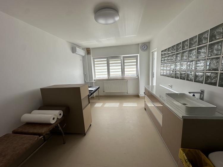 Apartament decomandat în Costin Georgian