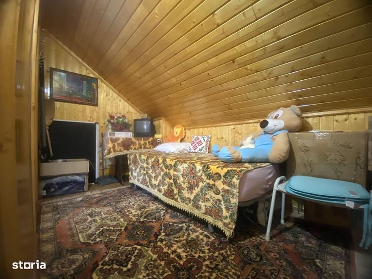 Casă cu 4 camere decomandat cu Teren 596 Mp în Central