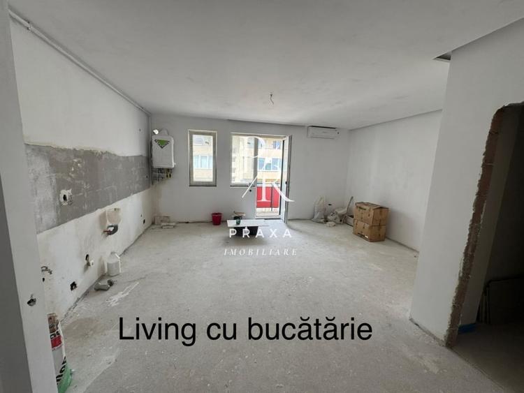 Apartament cu 3 camere semidecomandat în Florești — fotografia 1
