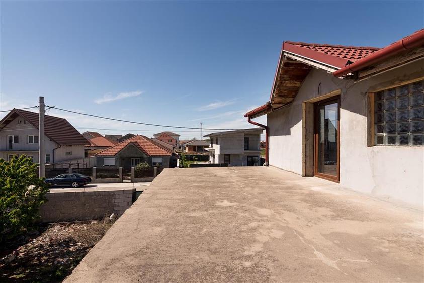 Casă cu 4 camere cu Teren 431 Mp în Sântandrei