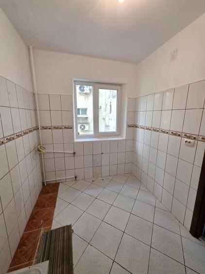 De vanzare 3 camere la Doamna Ghica, bloc reabilitat, decomandat - 21