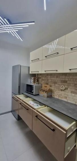 Apartament cu 2 camere decomandat, mobilat în Eroii Revoluției