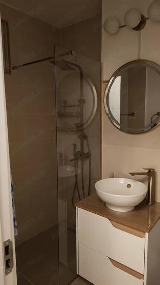 Apartament cu 2 camere semidecomandat în Alexandru Obregia