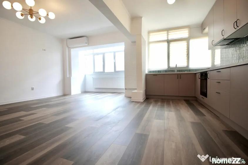 Apartament cu 3 camere decomandat în Teiul Doamnei