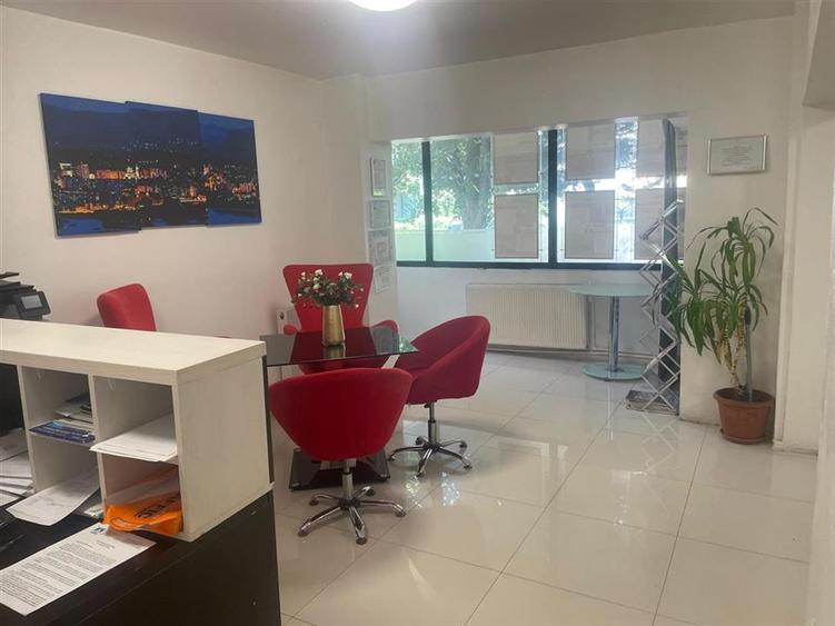 Spațiu comercial, de 82 mp, în 9 Mai