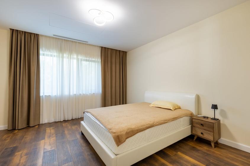 Casă individuală cu 5 camere cu Canalizare în Tunari