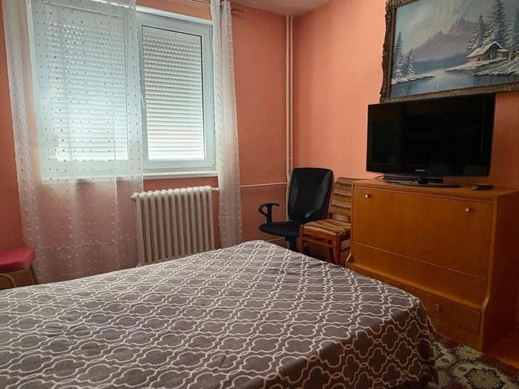 Apartament cu 3 camere decomandat în Dacia