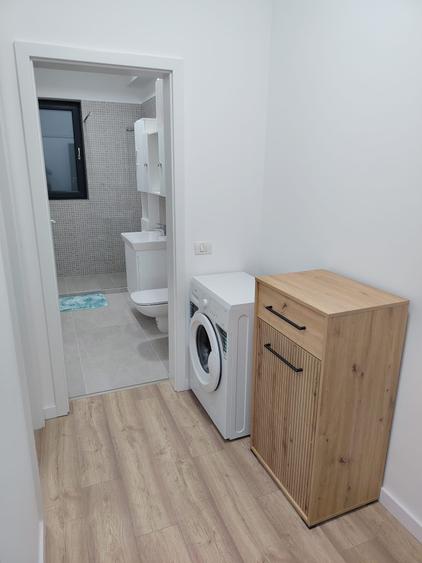Garsonieră decomandată în Plopi