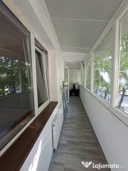 Apartament cu 2 camere semidecomandat în Brâncoveanu