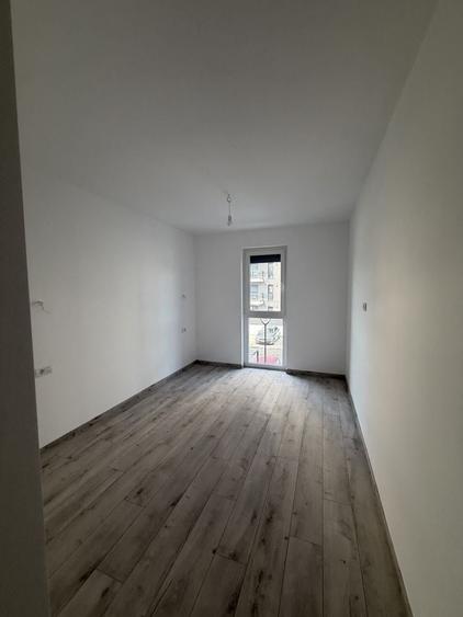 Apartament cu 2 camere decomandat în Exterior Vest