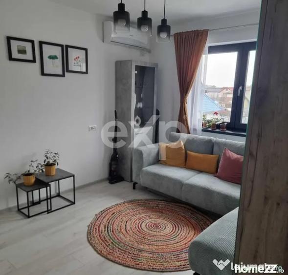 Garsonieră decomandată în Trivale