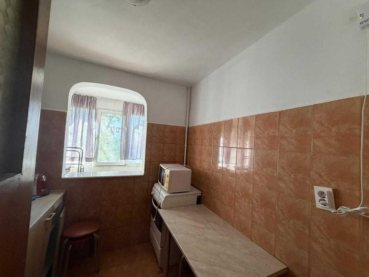 Apartament cu 2 camere decomandat în Giulești