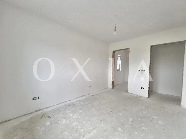 AX1046 Giroc, Zona Esso, 1/2 Duplex Cu 5 Camere - 5