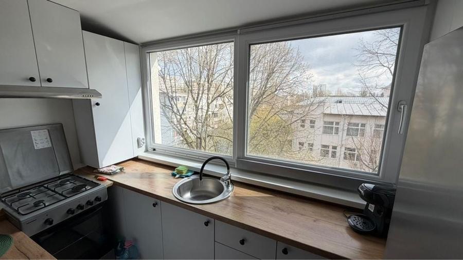 Apartament cu 2 camere decomandat în Micro 19