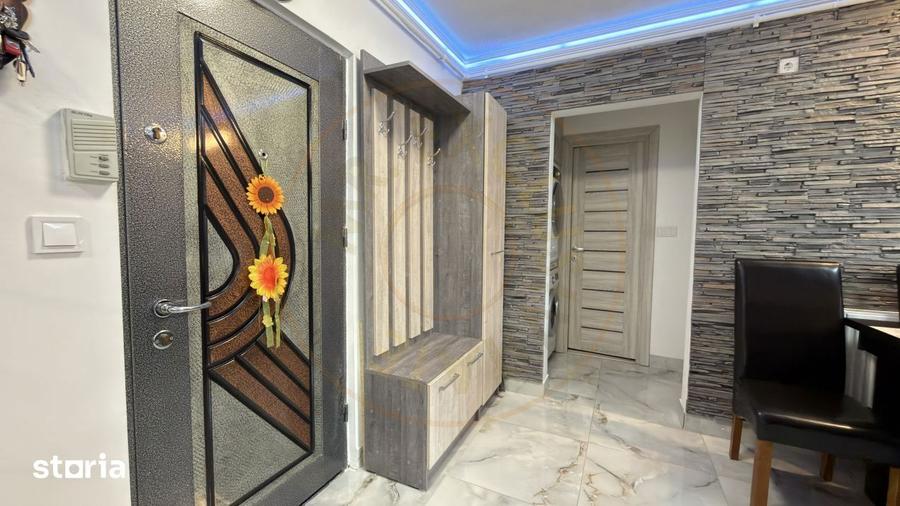 Apartament cu 2 camere decomandat, mobilat în Central