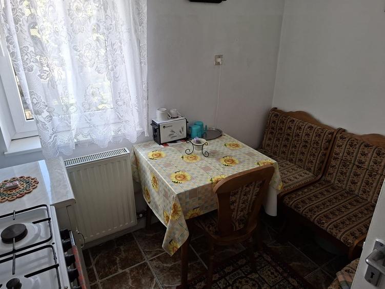 Apartament cu 2 camere decomandat în 1 Mai