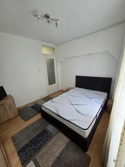 Apartament cu 2 camere decomandat în Govândari