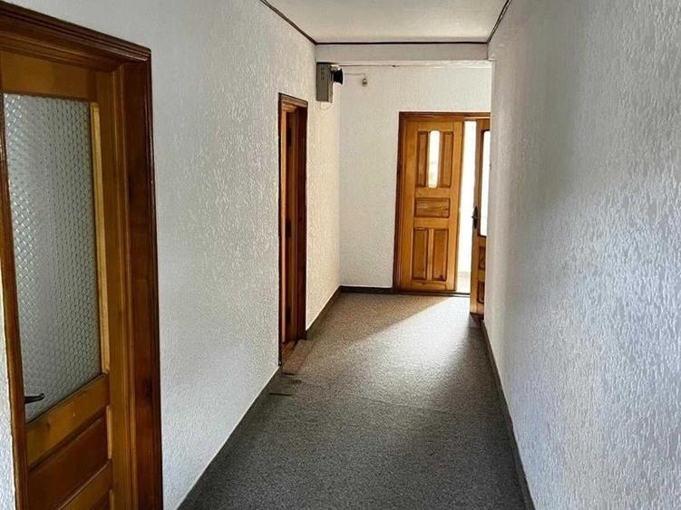 Casă individuală cu 4 camere cu Teren 300 Mp în Burdujeni