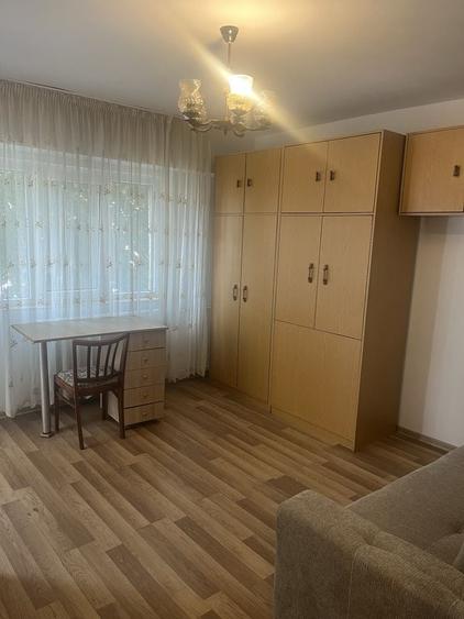 Garsonieră decomandată în Exterior Vest