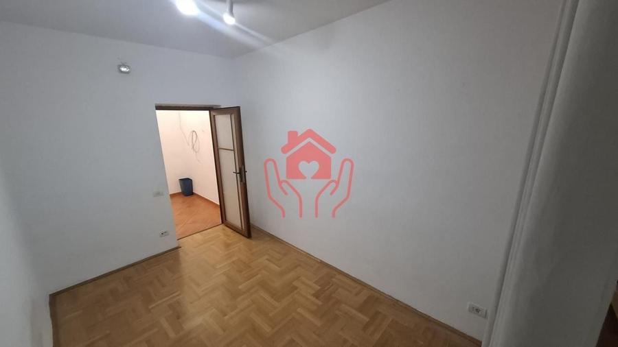 Apartament cu 6 camere semidecomandat, mobilat în Gara de Nord