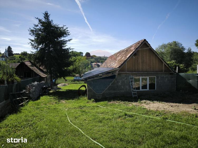 Casă cu 3 camere cu Teren 741 Mp în Bârghiș