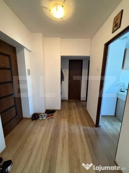 Apartament cu 2 camere decomandat în Democrației