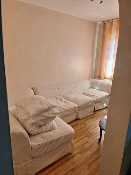 Apartament cu 3 camere semidecomandat în Brezoi