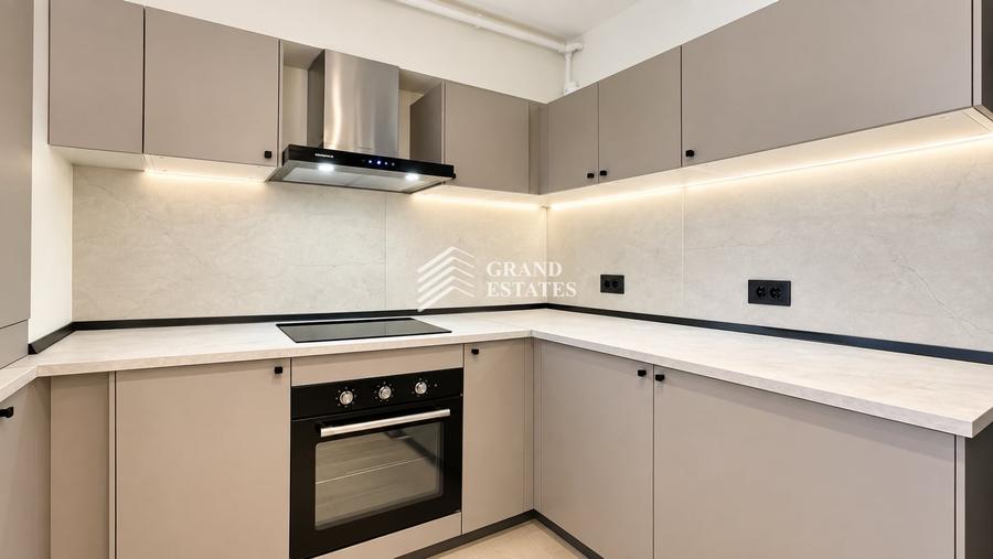 Apartament cu 4 camere decomandat, mobilat în Centrul Civic