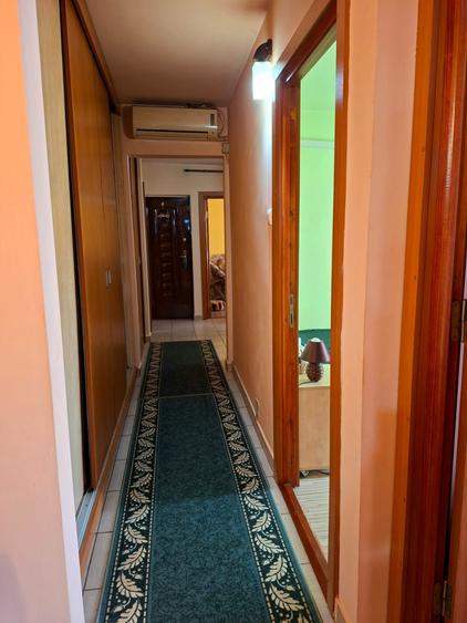 3 camere decomandate , centrala pe gaze, ,zona Dacia , pe SUD, pod  deasupra - 8