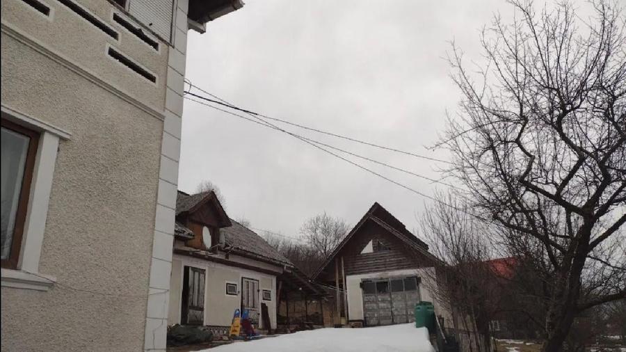 Casă individuală cu 5 camere cu Teren 2513 Mp în Central