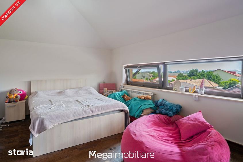 Casă cu 5 camere cu Teren 755 Mp în Palazu Mare