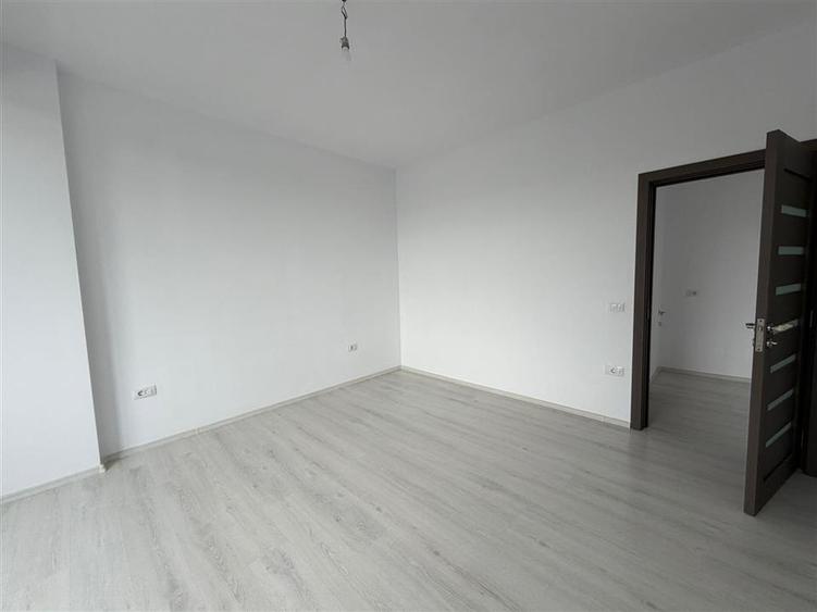 Apartament cu 3 camere decomandat în Burdujeni