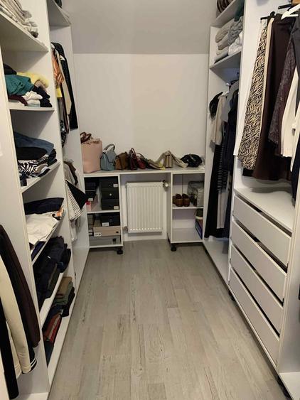 Duplex cu 4 camere cu Teren 250 Mp în Vladimirescu