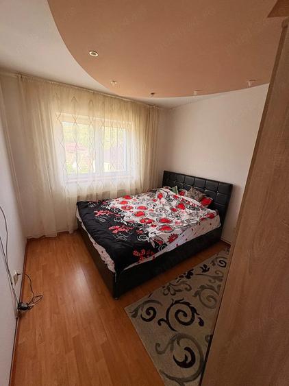 Apartament cu 4 camere semidecomandat în Central