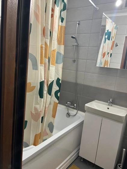 Apartament cu 2 camere decomandat în Drumul Taberei