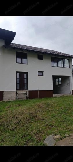 Casă cu 6 camere cu Teren 2000 Mp în Mănăstirea Humorului