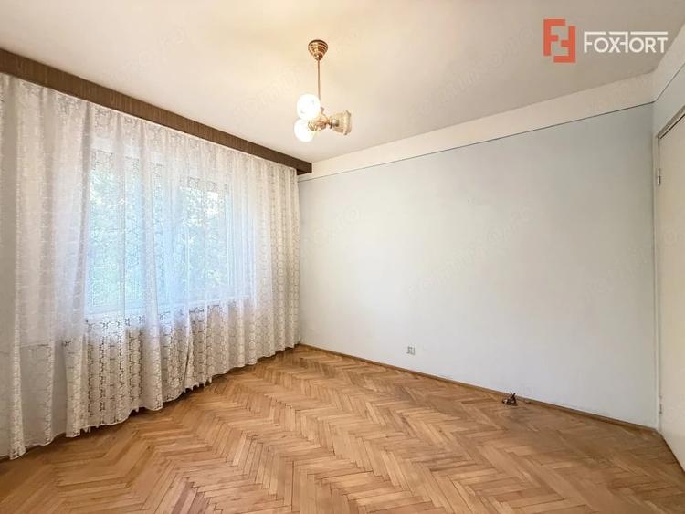 Apartament cu 3 camere semidecomandat în Circumvalațiunii