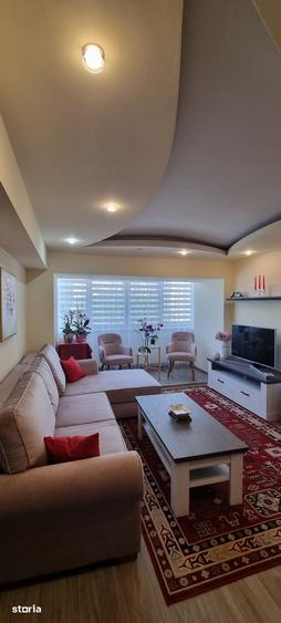Apartament cu 4 camere decomandat în Central