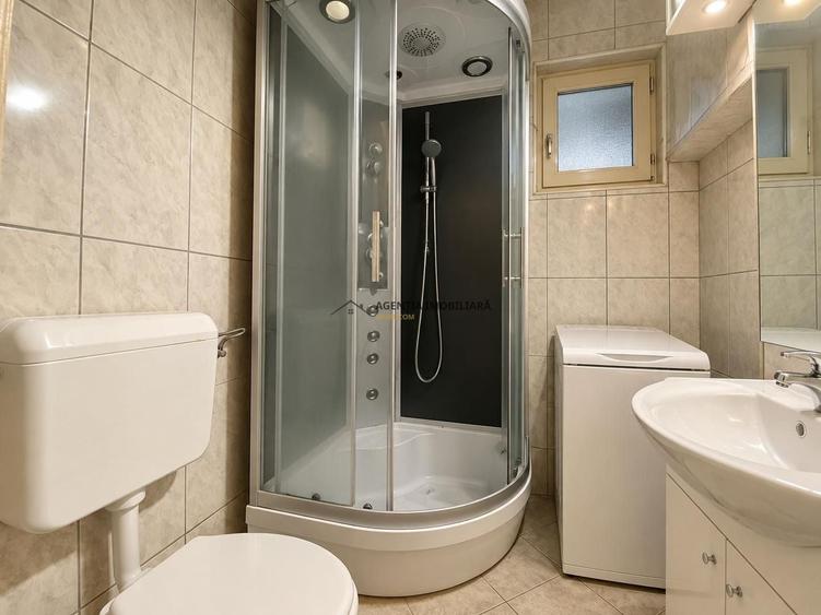 Apartament cu 3 camere semidecomandat în Floreasca