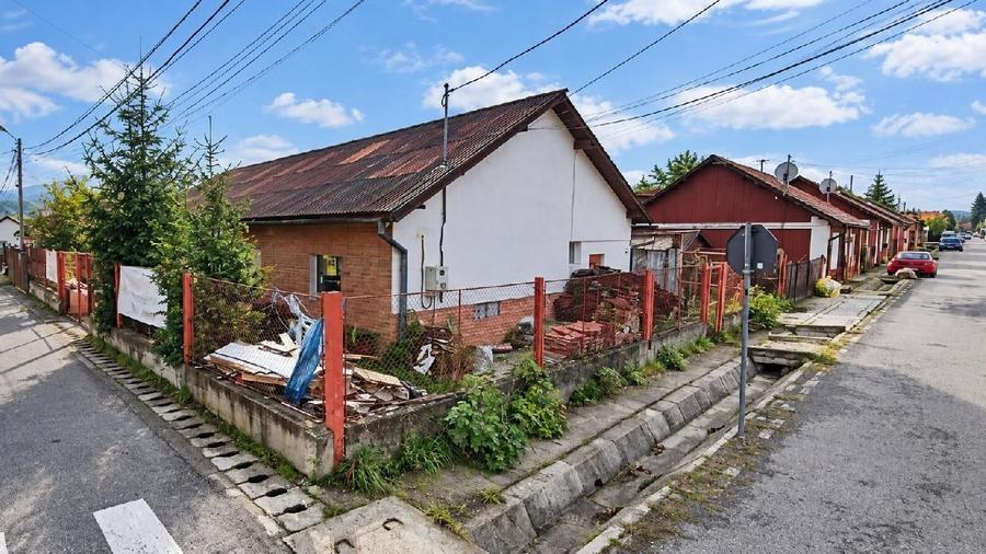 Spațiu comercial, de 151 mp, în Petrila