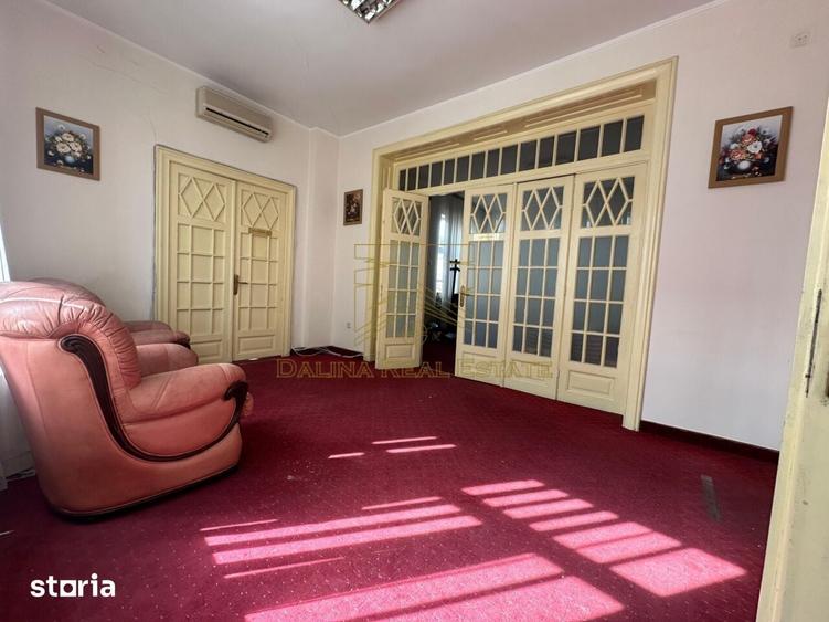 Casă cu Teren 650 Mp în Centrul Civic
